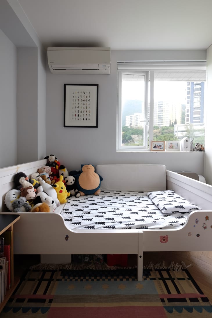 Narrow sales kids bed